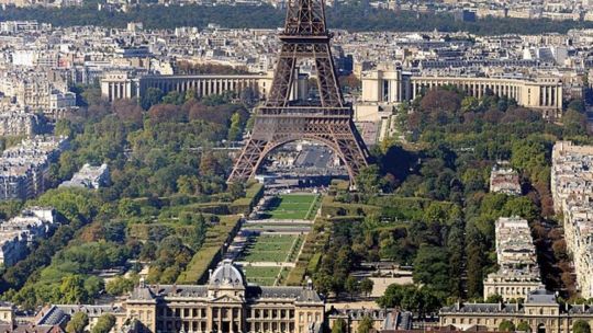 RDC: qué hay detrás del parque de "Dragon Ball" que Arabia Saudita quiere construir en Francia