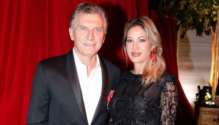 Mauricio Macri y Lola Teuly, a puro baile en la noche porteña: los videos inéditos en un evento de gala