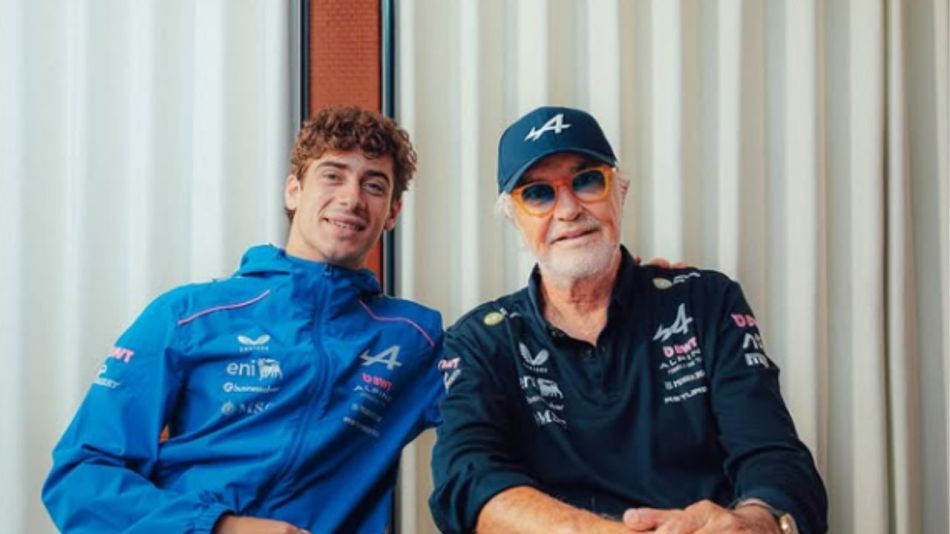 Franco Colapinto y Flavio Briatore