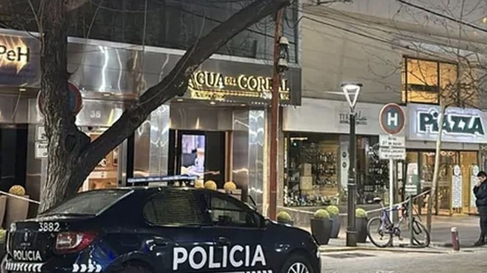 Mujer murió tras caer de un quinto piso de un hotel de Mendoza