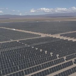 Ubicado en la provincia de Mendoza, el Parque Solar El Quemado de YPF Luz se convirtió en el más grande de Latinoamérica