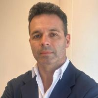 Dr. Mariano Rubio: “Buscamos el embellecimiento facial sin alterar la anatomía ni el rostro de las personas”