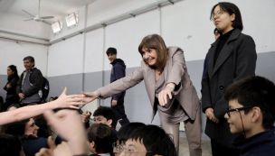En su visita a un colegio, Patricia Bullrich propuso otorgar mayor "libertad" a los alumnos