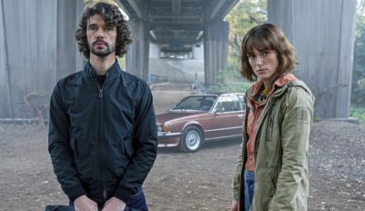 Ben Whishaw y Keira Knightley