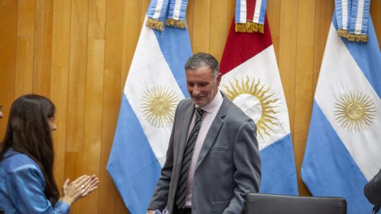 Se viene el “nuevo árbitro electoral” para 2027 y la reforma penal juvenil, pero Flores no sale de escena