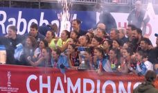 Las Leonas con la copa: Campeonas del Mundo de Hockey 2026.