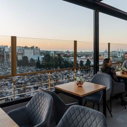 Urban Suites Recoelta, frente al Cementerio y con unas vistas espectaculares de la ciudad.