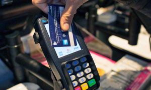 300826_pago_tarjeta_bloomberg_g