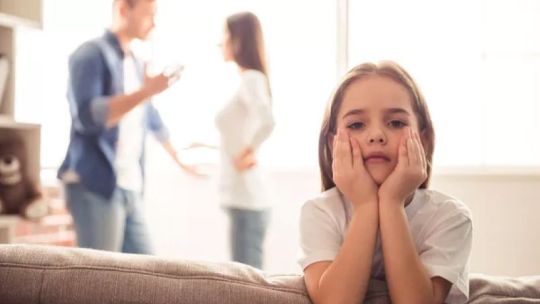 La tercera historia: escuchar a los hijos cuando los padres ya no se escuchan