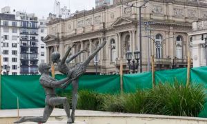 Ciudad comenzó la restauración de la fuente de aguas danzantes de Plaza Lavalle