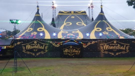 “Los tres motociclistas están de alta y en casa”: habló el dueño del Circo Mundial tras el accidente