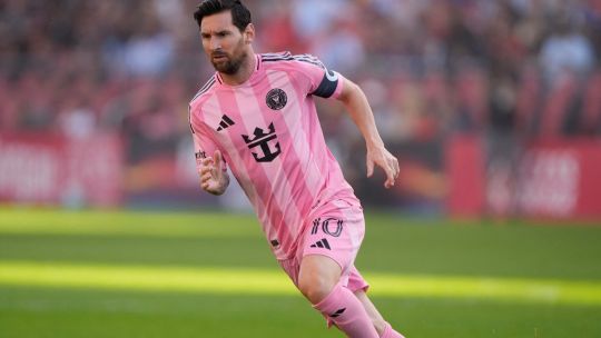 En busca del gol número 1000: Messi llegó a los 927 tantos en su carrera