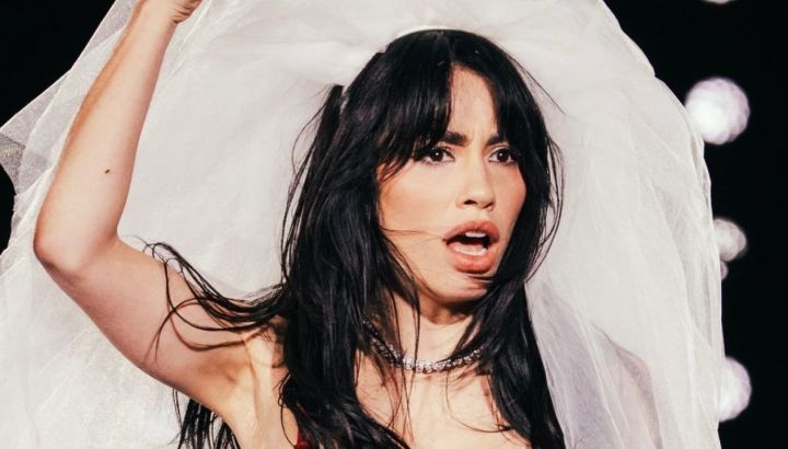 Los detalles de la despedida de soltera de Lali en Rio: Souvenirs originales, remeras con parejas icónicas y salidas con amigas
