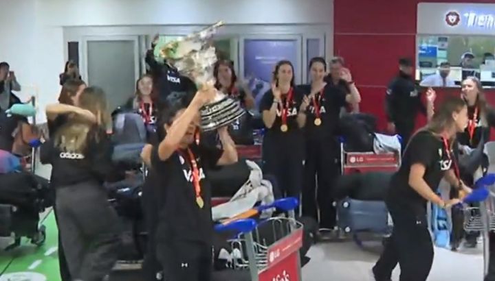 Las Leonas en Ezeiza