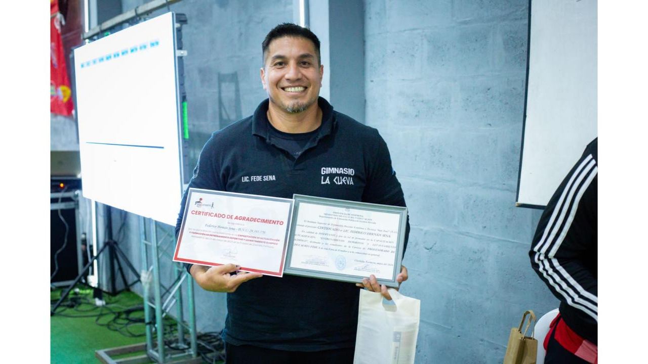 Federico Sena: el entrenador correntino que proyecta atletas al mundo | Foto:CONTENTNOTICIAS