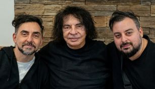Alejandro Dolina junto a sus hijos Ale y Martín