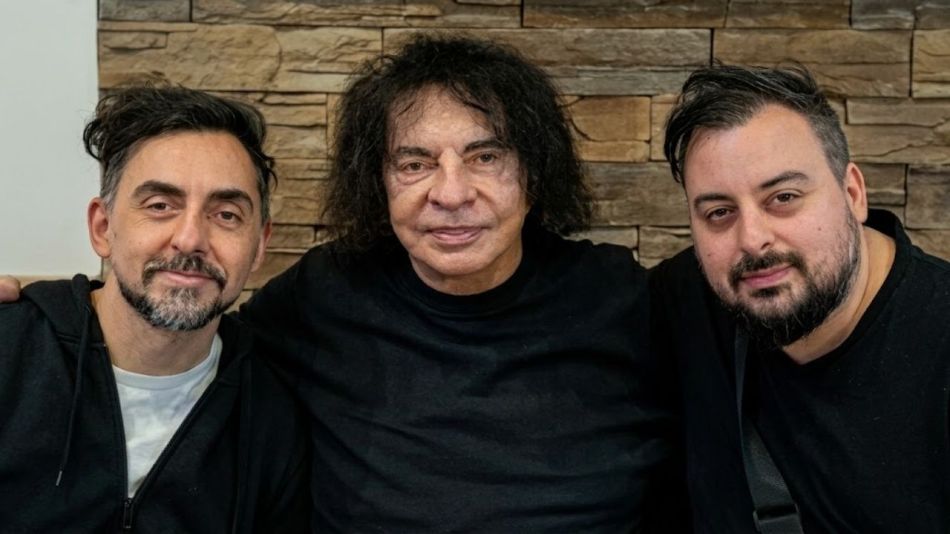 Alejandro Dolina junto a sus hijos Ale y Martín