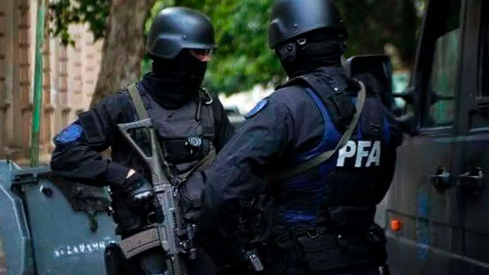 agentes-policia-federal
