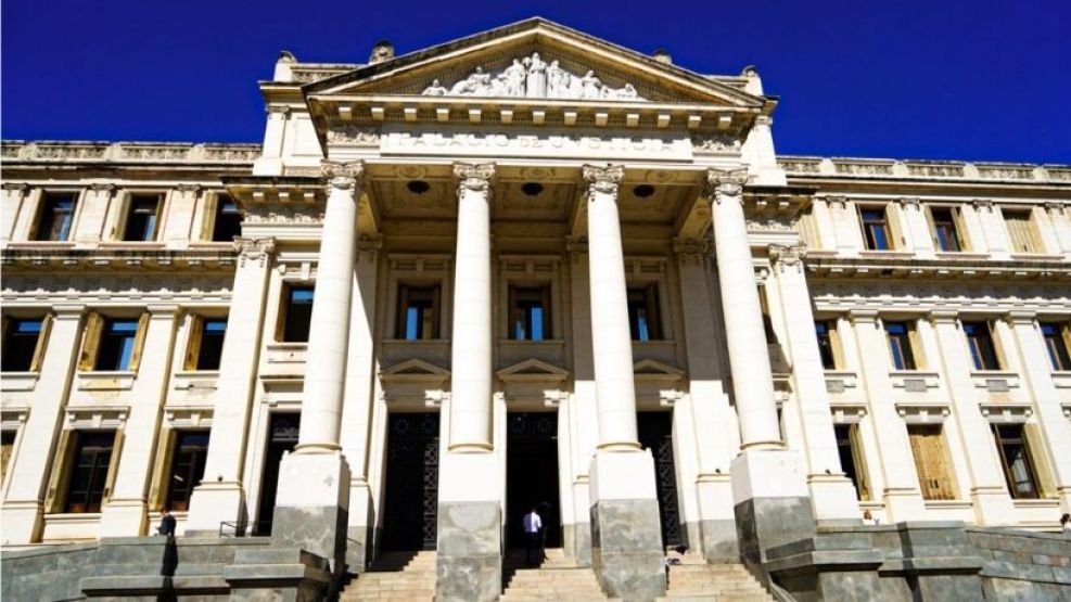 Tribunales