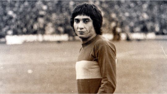 Dolor en el fútbol argentino: falleció Carlos "Loco" Salinas, multicampeón e ídolo de Boca