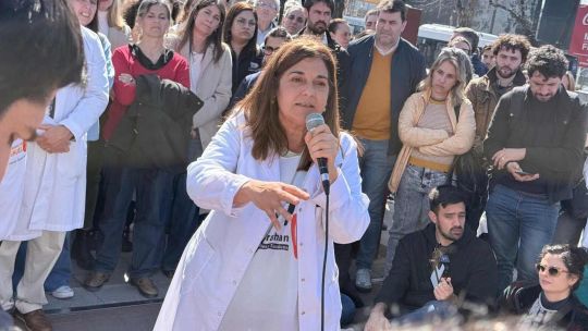 Quién es la sindicalista a la que intentaron echar del Garrahan