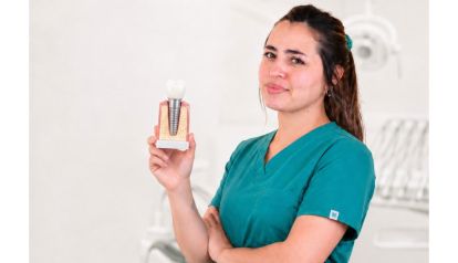 ¿Los implantes se rechazan? Las creencias que todavía hacen que muchos pacientes lleguen tarde al consultorio
