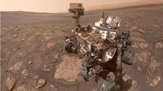 Una imagen de la NASA genera controversia en redes por aparentes huellas extraterrestres en Marte