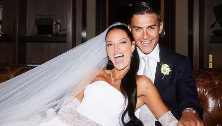 Con fotos inéditas, Oriana Sabatini y Paulo Dybala festejaron los seis meses de Gia