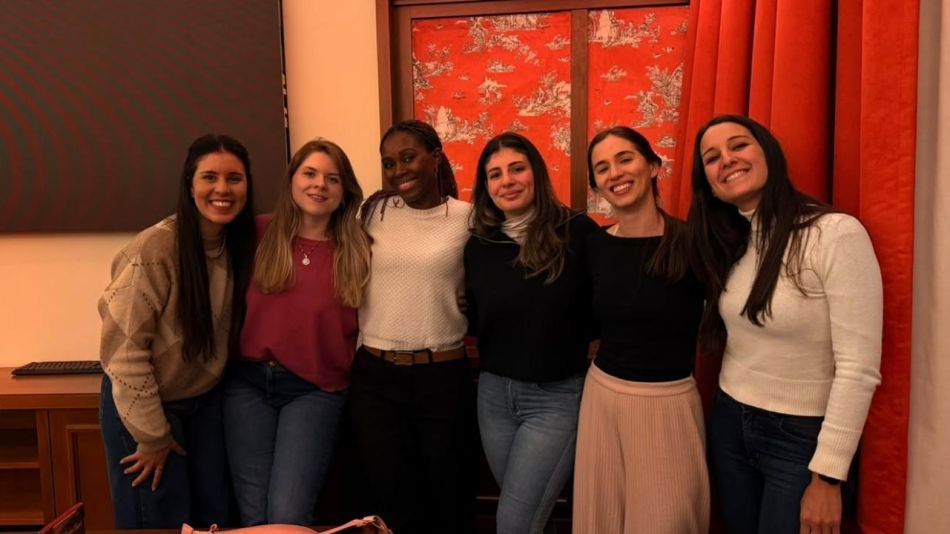 Cómo aprender inglés sin presión: la experiencia del Club de Conversación
