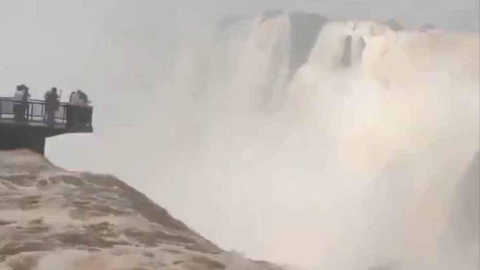 Las Cataratas del Iguazú superaron los  8 millones de litros por segundo