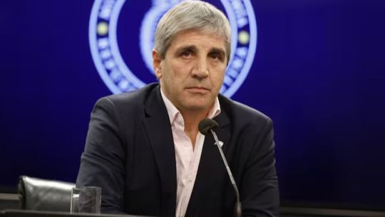 Alconada Mon: el 95 por ciento de los depósitos de Luis "Toto" Caputo está en el exterior