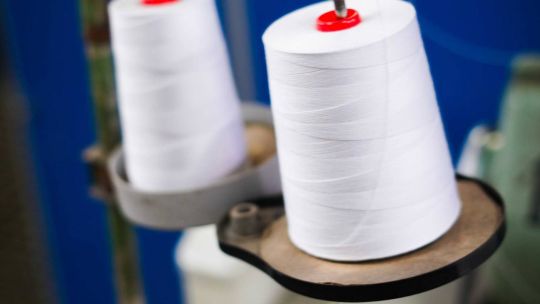 RDEco: cómo impactaría una corrección del dólar en la industria textil y el precio de la ropa