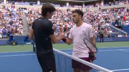 Fritz felicita a Fran Cerúndolo tras su victoria en el Abierto de los Estados Unidos.