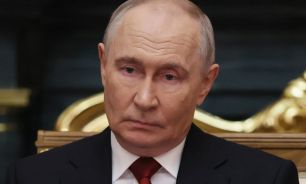 El presidente ruso, Vladímir Putin, asiste a una reunión con el yerno de Trump, Jared Kushner, y el enviado presidencial de EE. UU., Steve Witkoff, en el Kremlin de Moscú