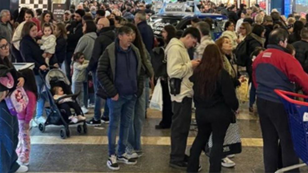 Una de las fotos que subió Milei como elogio al consumo en su gestión, y para atacar a periodistas y encuestadores.