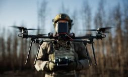 Dron militar