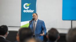 Ricardo Quintela extendió por otros 60 días el congelamiento de las tarifas del transporte urbano y la energía eléctrica en La Rioja