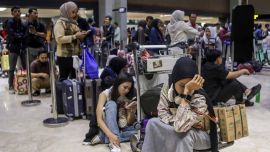 2.300 vuelos afectados y ocho aeropuertos cerrados por la erupción del volcán Krakatoa en Indonesia