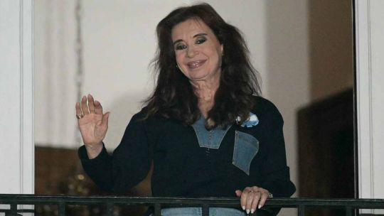 Quiénes son los abogados de Cristina Kirchner que cobrarán casi diez millones de dólares del Estado