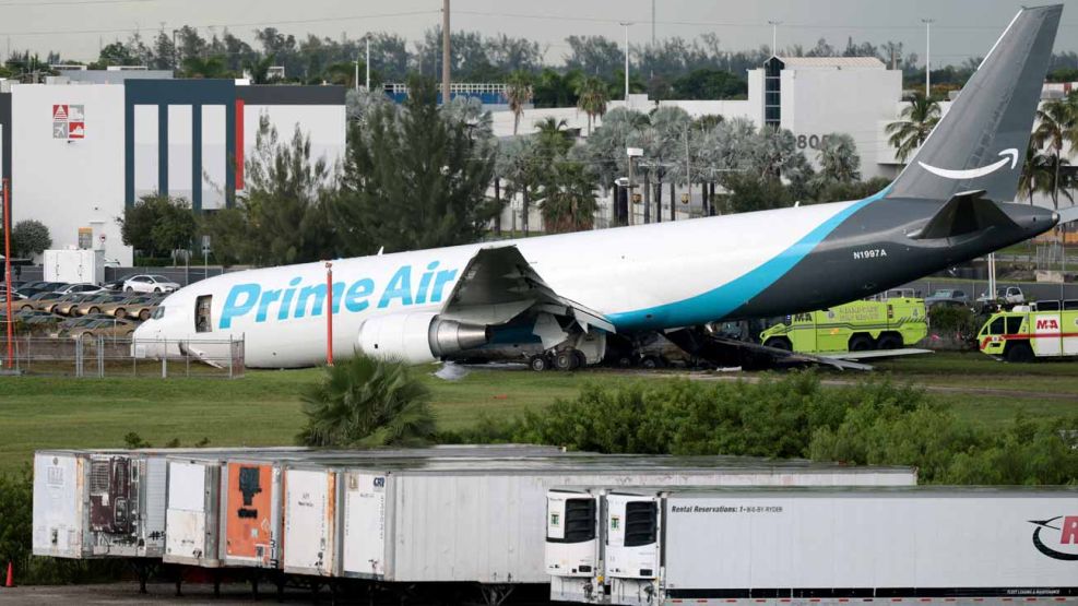 Avión de Amazon