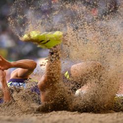 El argelino Yasser Triki compite en el triple salto masculino durante la reunión de atletismo de la Liga Diamante de World Athletics en el Estadio Rey Balduino en Bruselas. | Foto:JOHN THYS / AFP