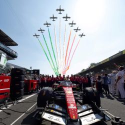 Imagen del escuadrón de acrobacias aéreas italianas Frecce Tricolori sobrevolando el circuito previo al Gran Premio de Italia de Fórmula 1, en el Circuito de Monza, cerca de Milán, Italia. | Foto:Xinhua/Li Jing