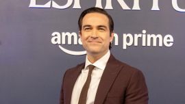 Nació en México, trabajó en el cine de Argentina y hoy protagoniza dos éxitos mundiales en Netflix y Prime video: La vida de Alfonso Herrera