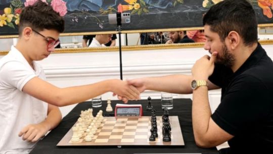 Faustino Oro empató con Pepe Cuenca en Madrid y sigue invicto en el torneo de Leyendas y Prodigios