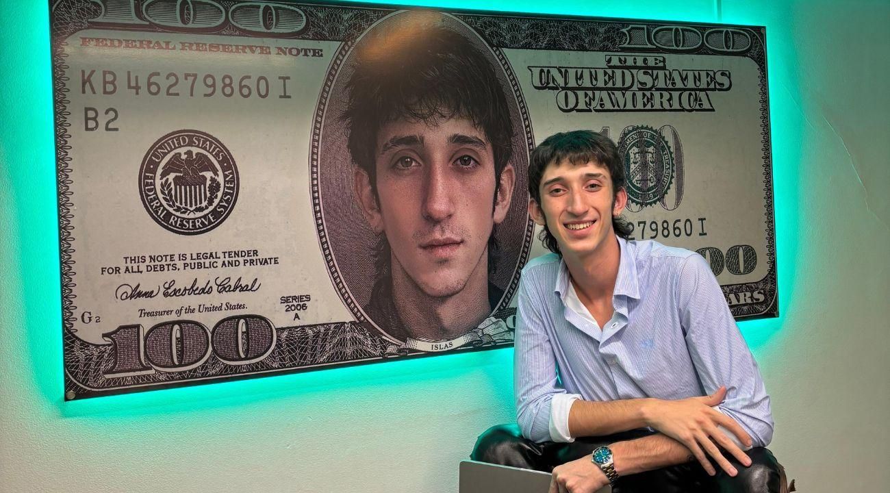 Matías Islas: el relojero más joven del país que fundó su propia empresa