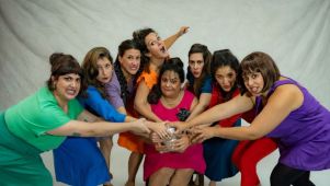 Q.E.P.D.: la nueva comedia de IMPROPIBAS llega a Córdoba