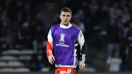 Fabricio Bustos rescindirá su contrato con River y se irá con el pase en su poder