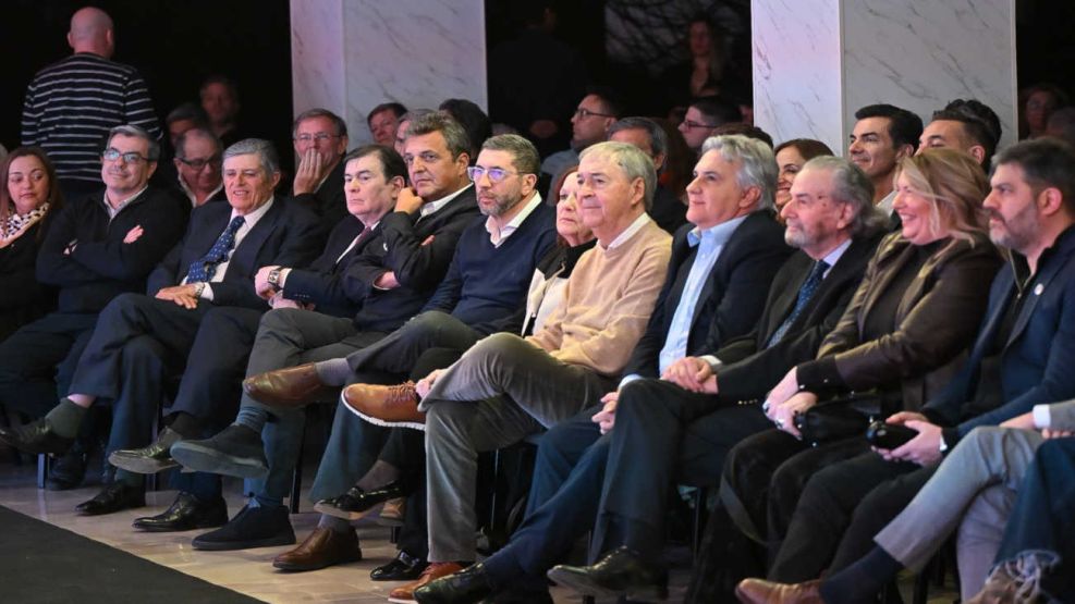 Homenaje al ex gobernador cordobés José Manuel De la Sota 08092026