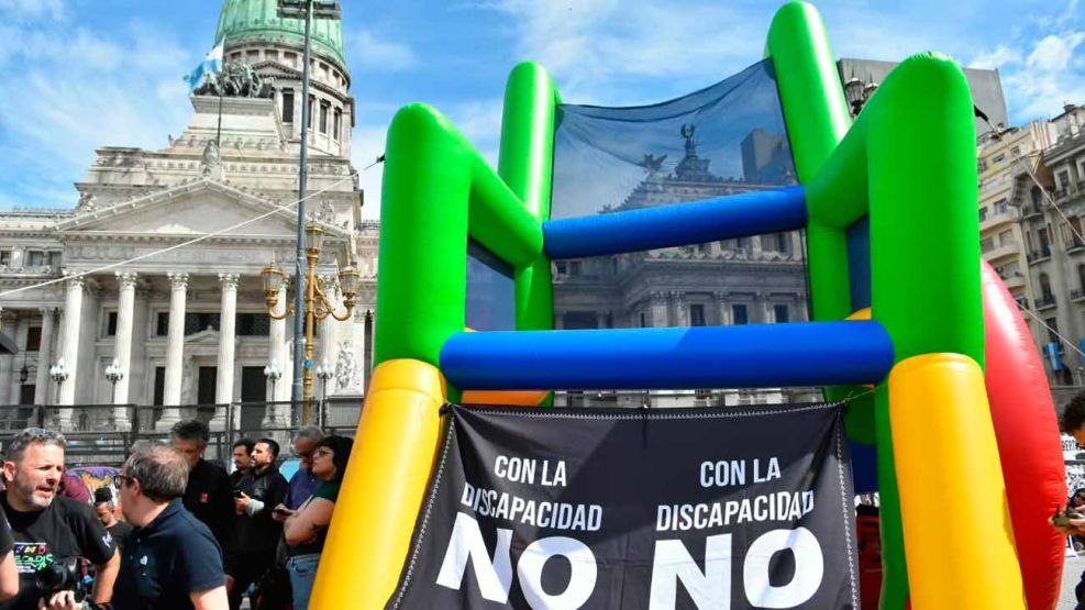 Marcha deudores de billeteras virtuales y discapacidad