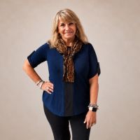 Dra. Claudia Rey: 44 años acompañando a las mujeres en cada etapa de la vida